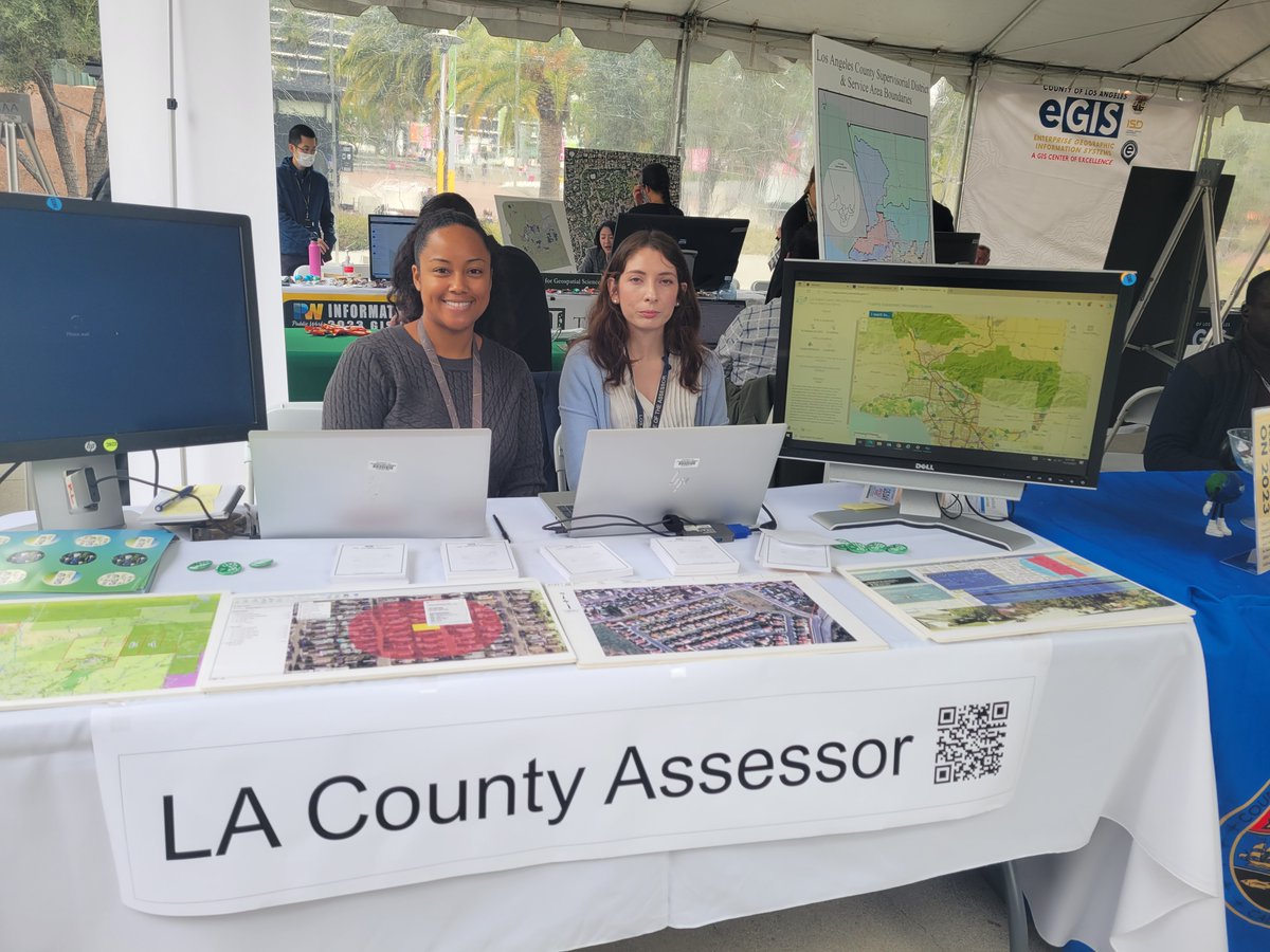 CAPEUnion's tweet photo. Today is #GISday2023! CAPE members have been representing all around at today's LA County's GIS Day event, helping celebrate how geographic information systems (GIS) technology is making a real-world difference in our society. #UnionStrong #capeunion https://t.co/sUXIgLLRI5