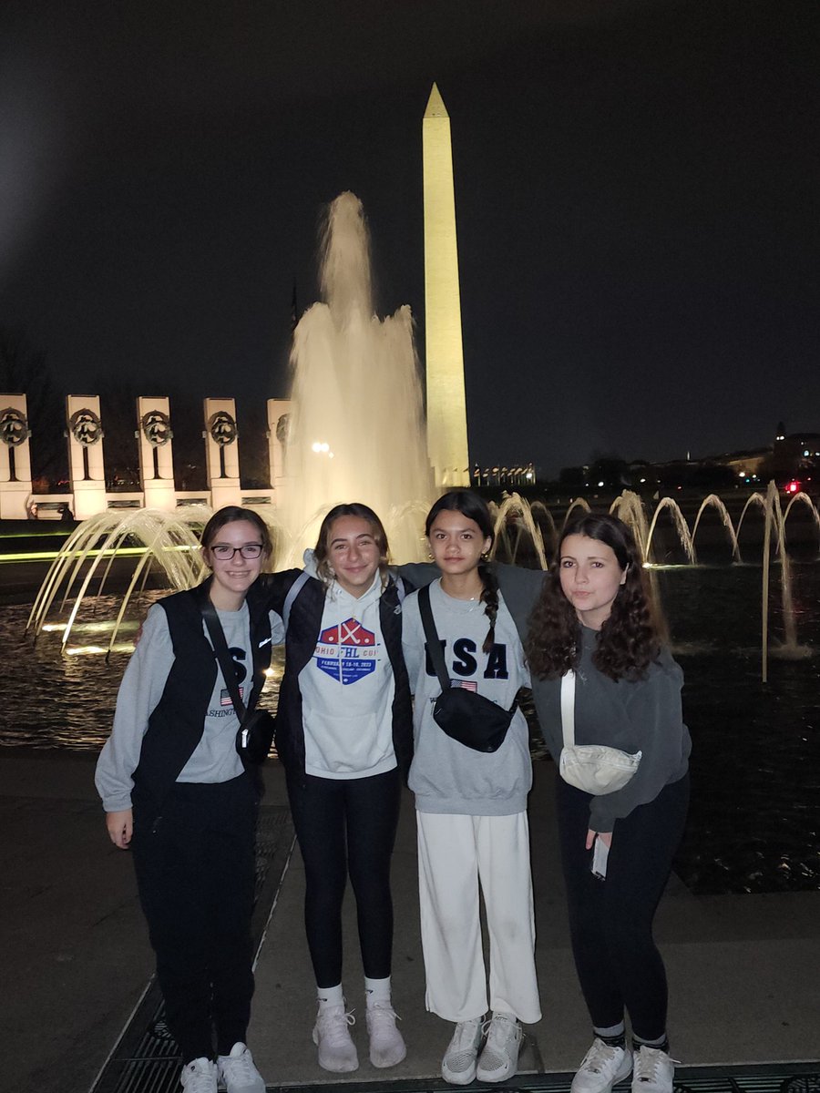 coachmal1's tweet photo. DC bus 4 night walk part 2 https://t.co/ktm4oBXnPF