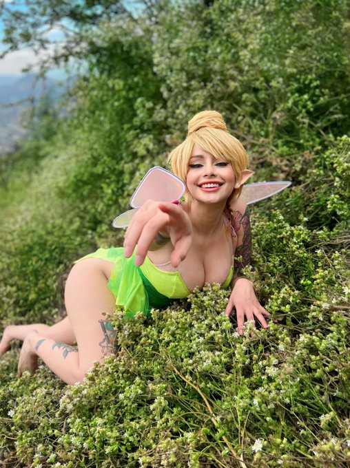 3 pic. 1,2 o3? 
RT si quieres ver más de tinkerbell y su paseo por el bosque de Hadas ?‍♀️ ?? https://t