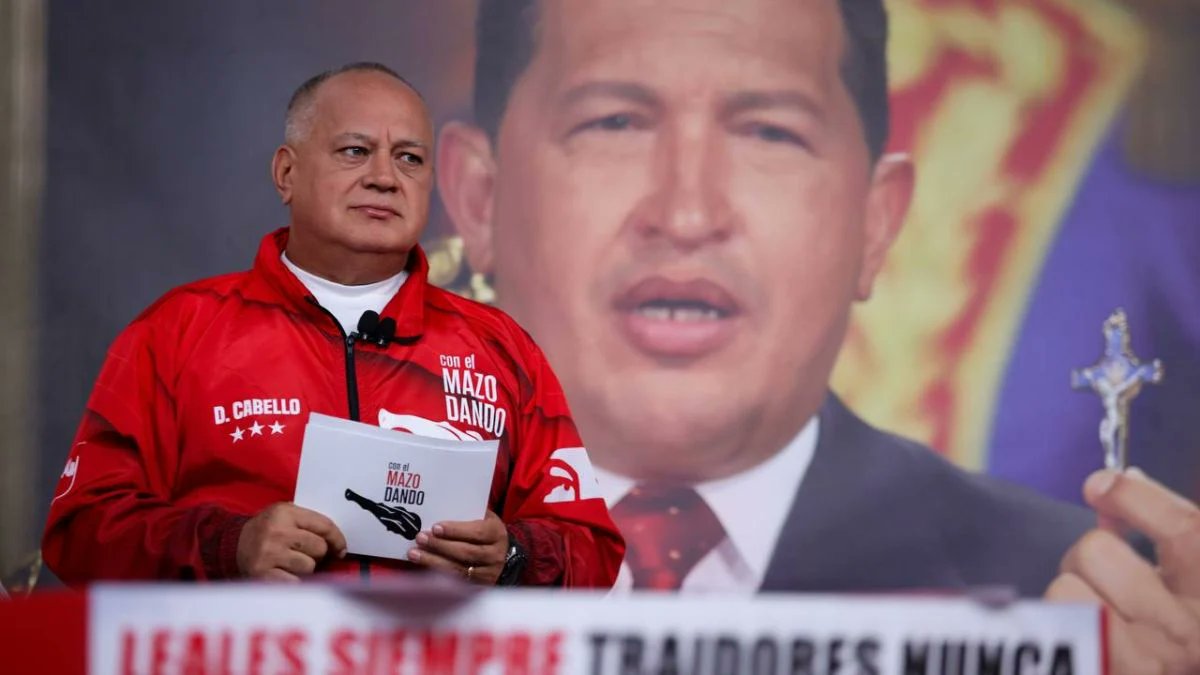 desireengifo's tweet photo. Diosdado Cabello rechazó la solicitud de Guyana filiar de la ExxonMobil ante la CIJ de suspender el Referendo Consultivo en defensa del Esequibo. Aseveró que el único mecánico que reconoce  Venezuela para dirimir la controversia es el acuerdo de Ginebra. #PorLaPatriaCincoVecesSi https://t.co/xSJnAyF2Xu