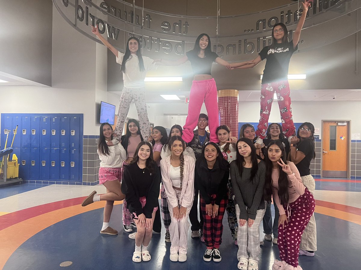 Clint High School Cheer tweet media