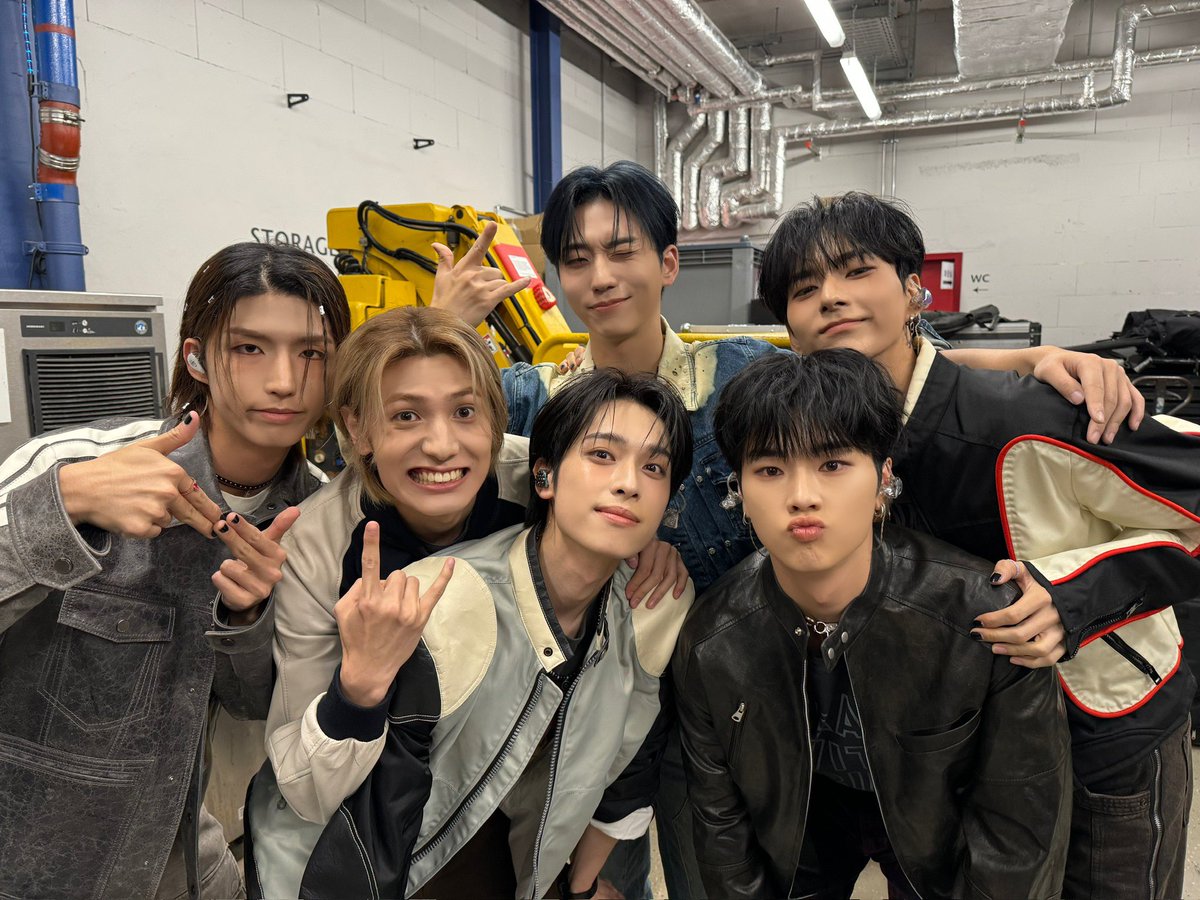 XH_official's tweet photo. [ #Xtra_Scenes ]

Villains in Frankfurt😈
Thank you for a wonderful experience in Germany🖤
We'll never forget your passion &amp; heat at the show👍

#XdinaryHeroes #엑스디너리히어로즈
#BreaktheBrakeWorldTour
#WE_ARE_ALL_HEROES https://t.co/0bOWbJG0YM