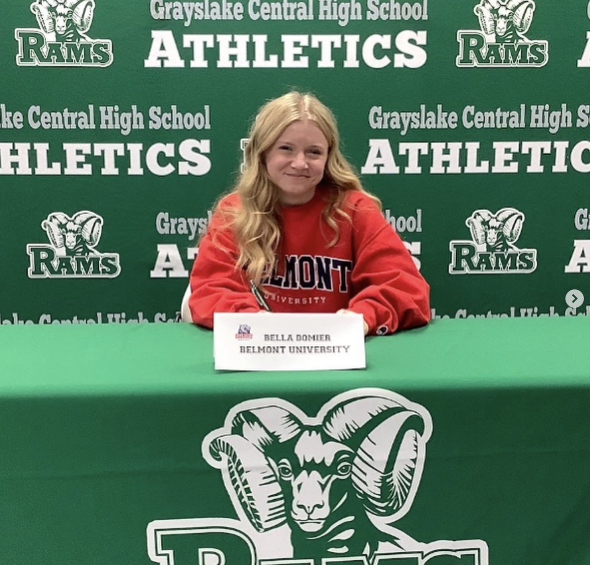 BellaDomier's tweet photo. I’m excited to announce my commitment to run Track &amp; XC at Belmont University. Thank you to my family, coaches, and teammates for supporting me through my  high school career. Lastly thank you to Coach Bucknam and Coach Langdon for this opportunity. GO BRUINS!!! @BelmontXCTF https://t.co/16NSo0uvXG