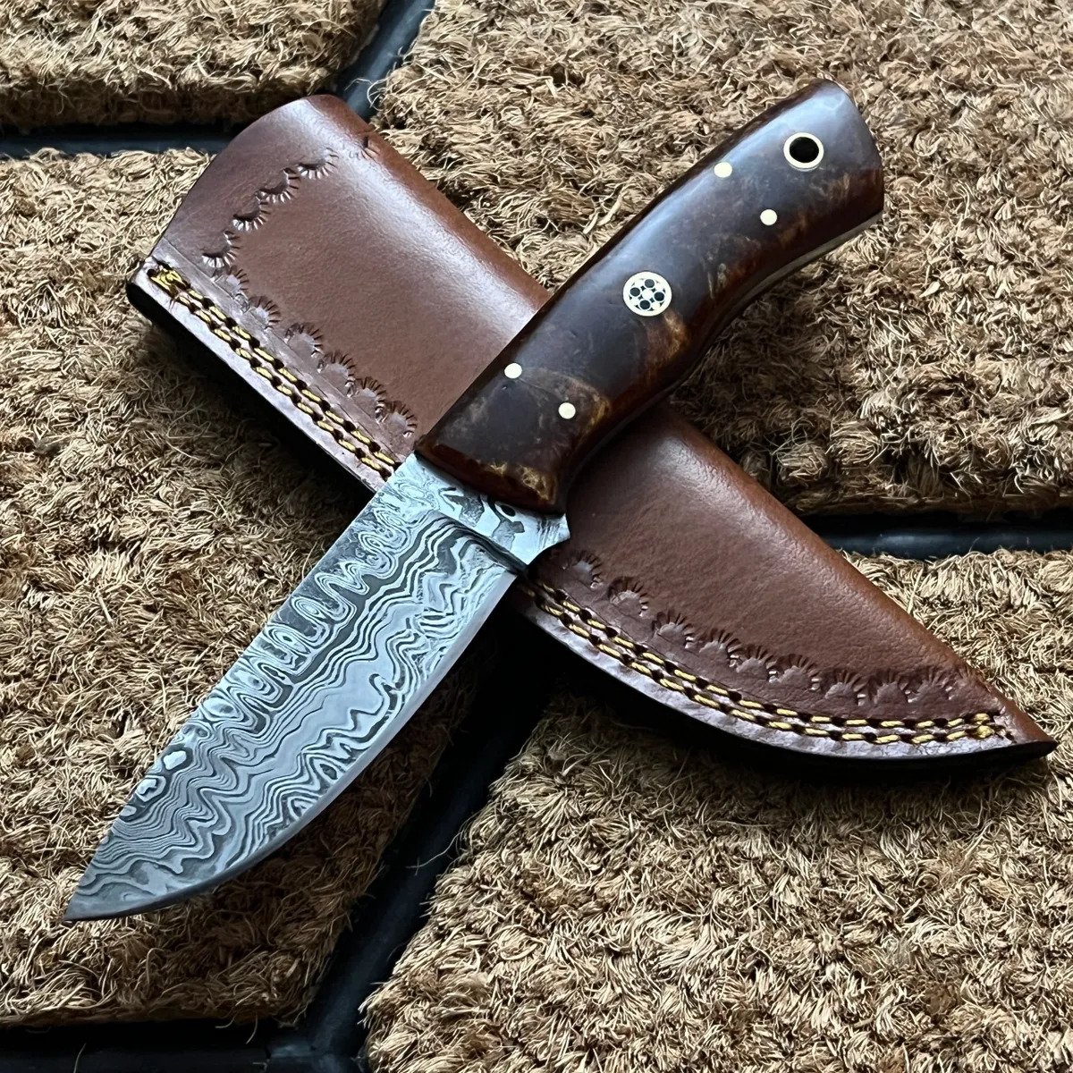 ashgearscanada's tweet photo. ASH DX10 Damascus Steel Custom Handmade Hunting Bushcraft knife 8'

Overall length: 8'
 Blade length: 4'

https://t.co/zbMjqoLzHi

#DamascusSteel #HuntingKnife #BushcraftEssentials #OutdoorAdventure #CustomBlades #HandmadeKnives #ModernDesign https://t.co/myMWb9V2La