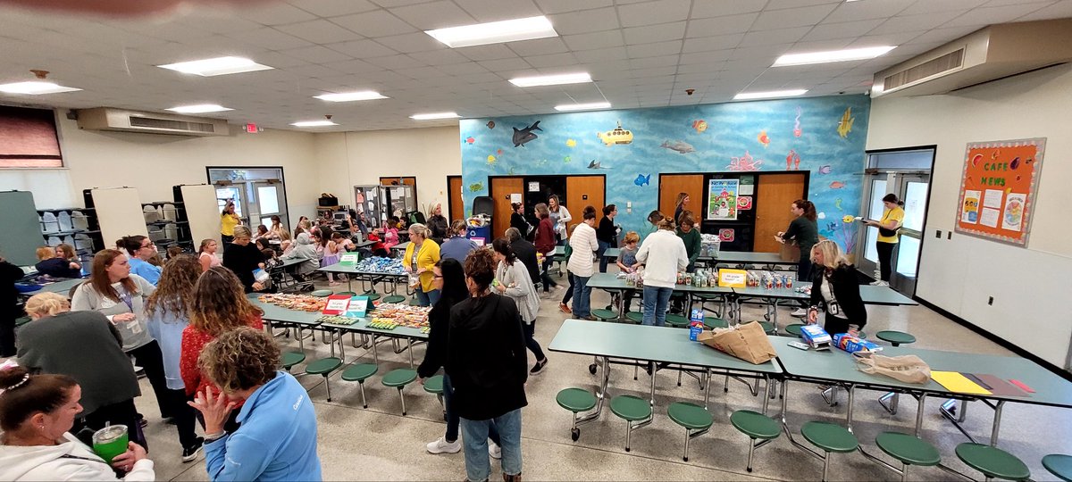 Thank you for all of your donations to our Nourish NC project.  Some of our 4th graders helped put the snacks out today. Our entire staff worked to assemble the snack packs that will be donated to Nourish NC. #KindnessMatters <a href="/NourishNc1/">NourishNC</a> <a href="/chawkfan91/">JB Kilpatrick</a> <a href="/NewHanoverCoSch/">New Hanover County Schools</a>