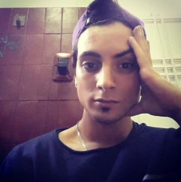 222jujuz's tweet photo. siento q le caigo mal a mis amigas https://t.co/FFrhIDSQjs