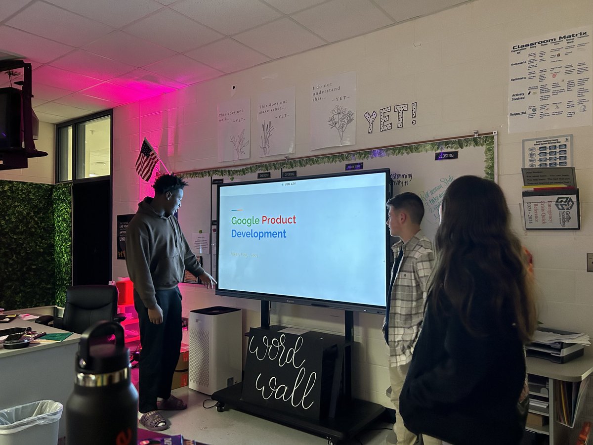MsFagin's tweet image. I spent 2 wonderful days ⁦@CarverRoadMS⁩ w/ students as they delved into the future of ed &amp;amp; redesigned Chromebooks! They did incredible presentations, &amp;amp; I know they will impact society as they grow! #FaginatorTech #GoogleChampions #GoogleEDU needs to hire them and me!