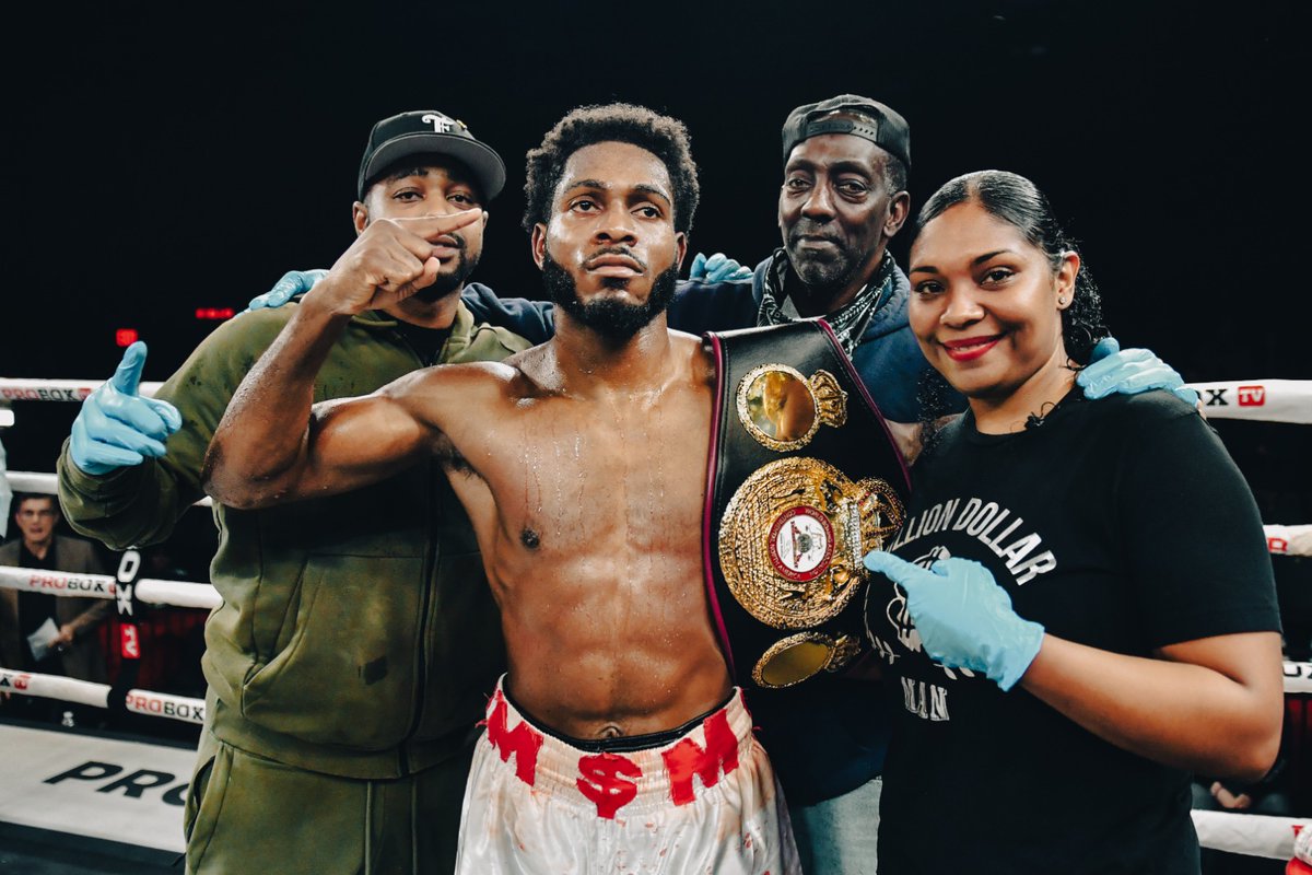 ProBoxTvEspanol's tweet photo. JUSTIN PAULDO DEMUESTRA SU VALOR 💰

Justin Pauldo mostró por qué puede ganar millones de dólares al vencer  al hábil Jerry Perez 👊

#MiércolesdePeleas #ProBoxTV #NochedeBoxeo #BoxeoEnVivo #Boxeo #PróximaPelea  #chrisalgieri #pauliemalignaggi #guidoschramm #johangonzalez https://t.co/IFOaf2GM8E