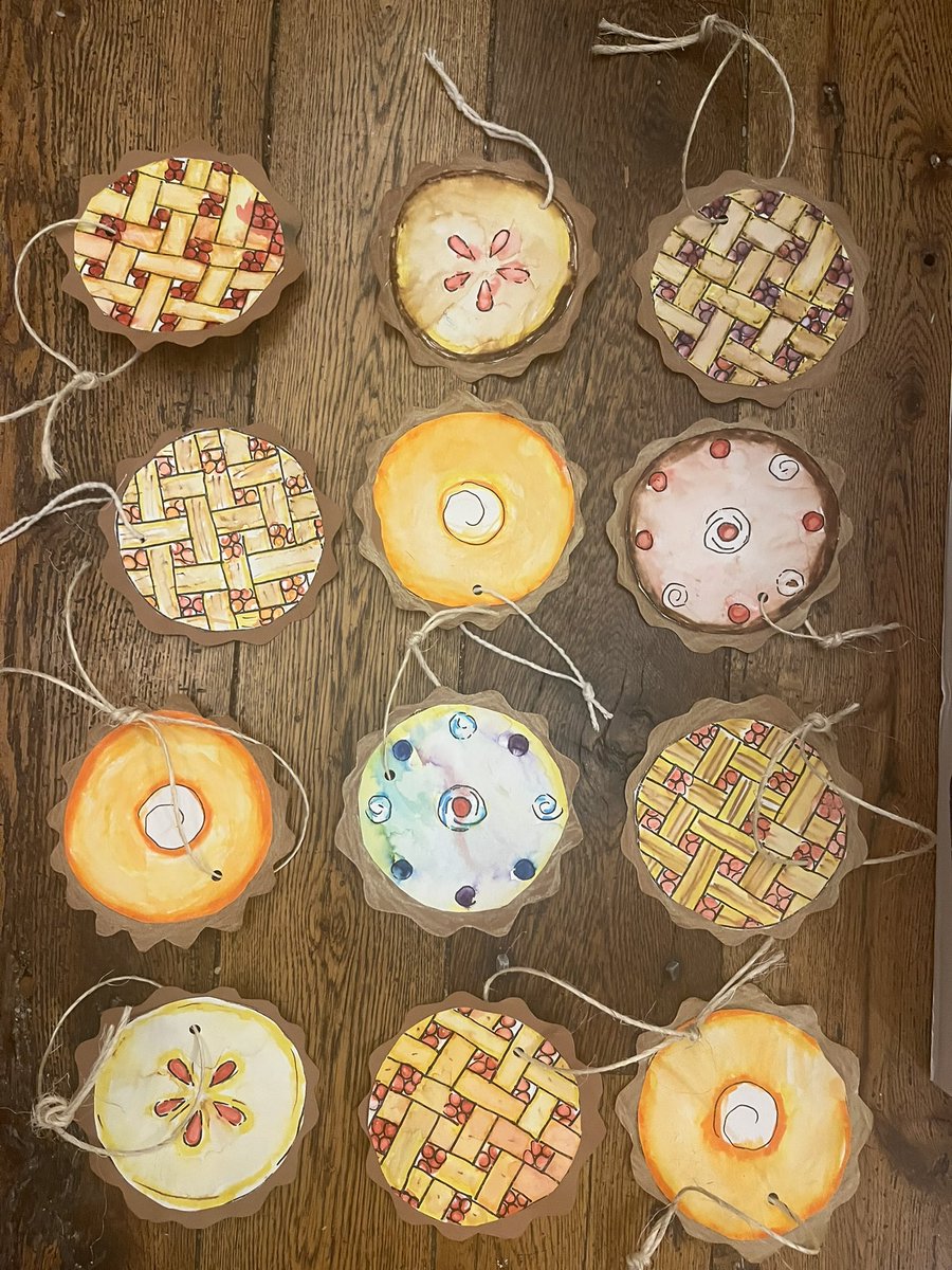MrsHemmis's tweet photo. Shaker Lane K-2nd grade artists created almost 300 pie paintings to be given to veterans by Clear Path for Veterans in Thanksgiving Kits. We are so grateful for the service of our veterans! Happy Thanksgiving! @ShakeyPride #TigerPride https://t.co/zkpJyINLVr
