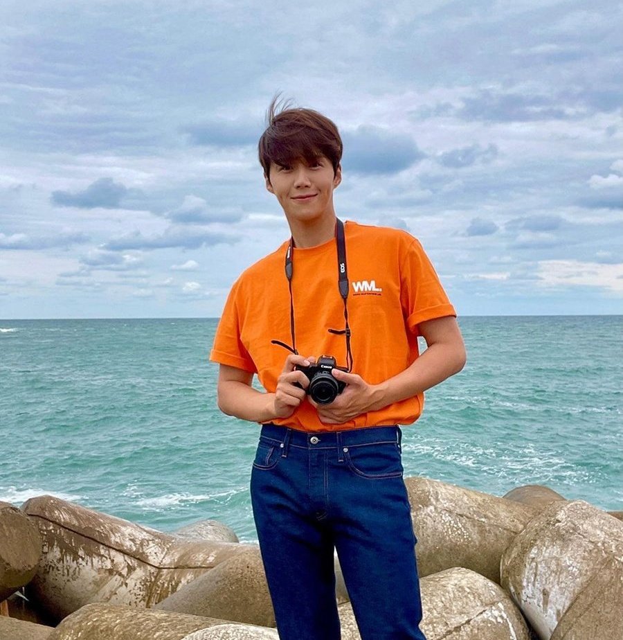 NcPa0IJy8iLKEMZ's tweet photo. @Aomfah1 🥰🥰🥰🥰🎉🎉🎉
#Daejong #DaejongFilmAwards 
#TheChilde #KimSeonHo #คิมซอนโฮ https://t.co/IRPdIxefN4