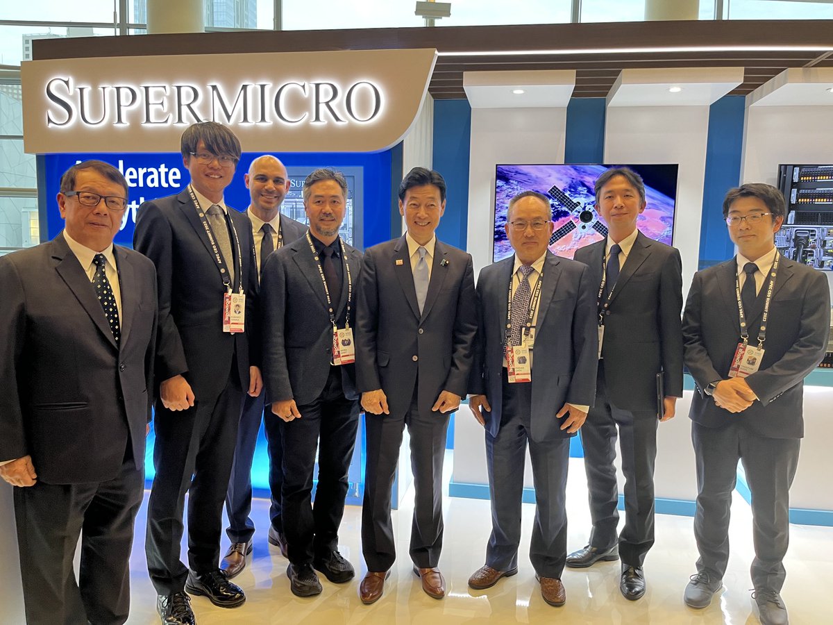 サンフランシスコで開催中のAPECのSupermicroさんのブースで、西村大臣