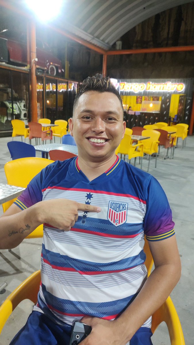 DISIDENCIASOK's tweet photo. Hoy fue una dura derrota para @DISIDENCIASOK 4x1 vs los DJ , pero siempre estamos melos para celebrar y en esta ocasión vamos a celebrar 🍻 el cumple de @baezjavier15 mil bendiciones amigo y compañero, https://t.co/fmgtOFoGlx