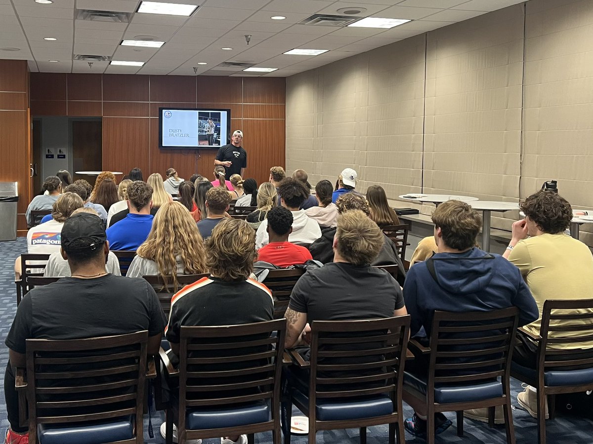 TU Fellowship of Christian Athletes (@tulsafca) on Twitter photo Wednesday nights are just better with this community🙌🏼 🙌🏼 Thank you <a href="/dbratznnym/">Dusty Bratzler</a> for bringing a great message on Mephibosheth!! Wednesday nights are just better with this community🙌🏼 🙌🏼 Thank you <a href="/dbratznnym/">Dusty Bratzler</a> for bringing a great message on Mephibosheth!!