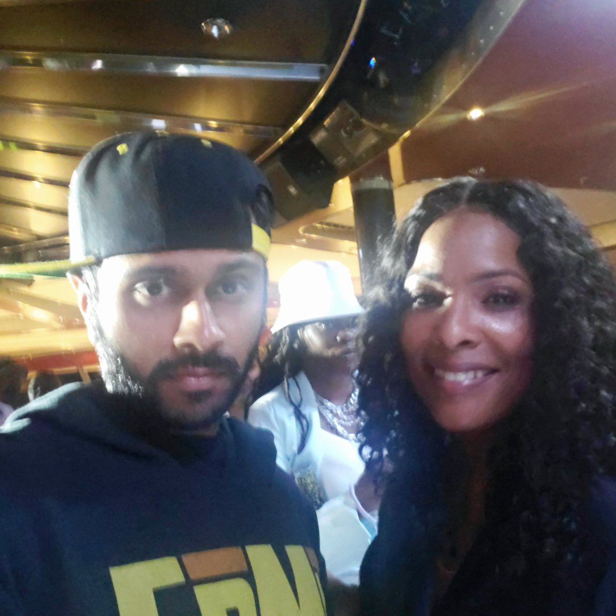 jeevzb90's tweet photo. Jeevz B and DJ Spinderilla @Spindeezy #jeevzb #djspinderella #deedeeroper #djspin #spin #spiny #saltnpepa #emcees #dj #producer #rockthebellscruise #nassaubahamas https://t.co/bflzi5TA77