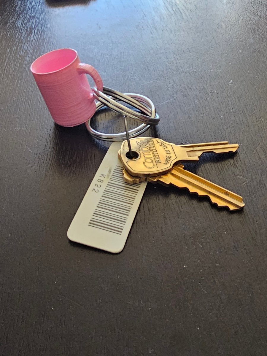 The weather is getting colder, which means more hot drinks! Be it tea, coffee or cocoa, you can bring your receptacle of choice with you now with one of these two keychains.
Links on Page!
#etsyseller #etsyshop #etsysellersofinstagram #fallvibes #keychains #giftsforcoffeelovers