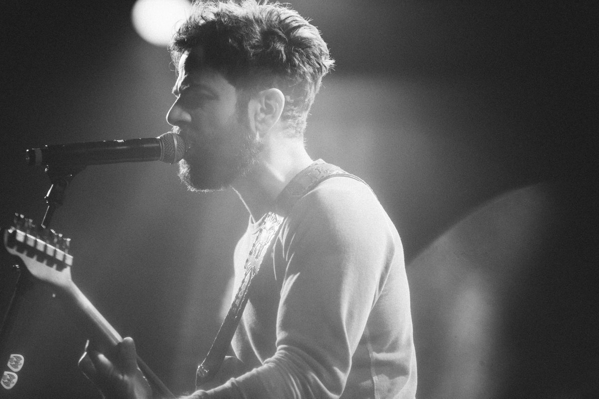 virginmusicJP's tweet image. #DAWES 待望の初来日公演開催🇯🇵✨

東京公演のライブ写真が早速到着📸

LAで育まれた心地良いグルーヴと圧倒的なパフォーマンスを見せてくれました！

今夜は大阪 UMEDA CLUB QUATTROでライブです🔥

🎫チケット
smash-jpn.com/live/?id=3947

@dawestheband @SMASHjpn 
Photo: @tarumikana