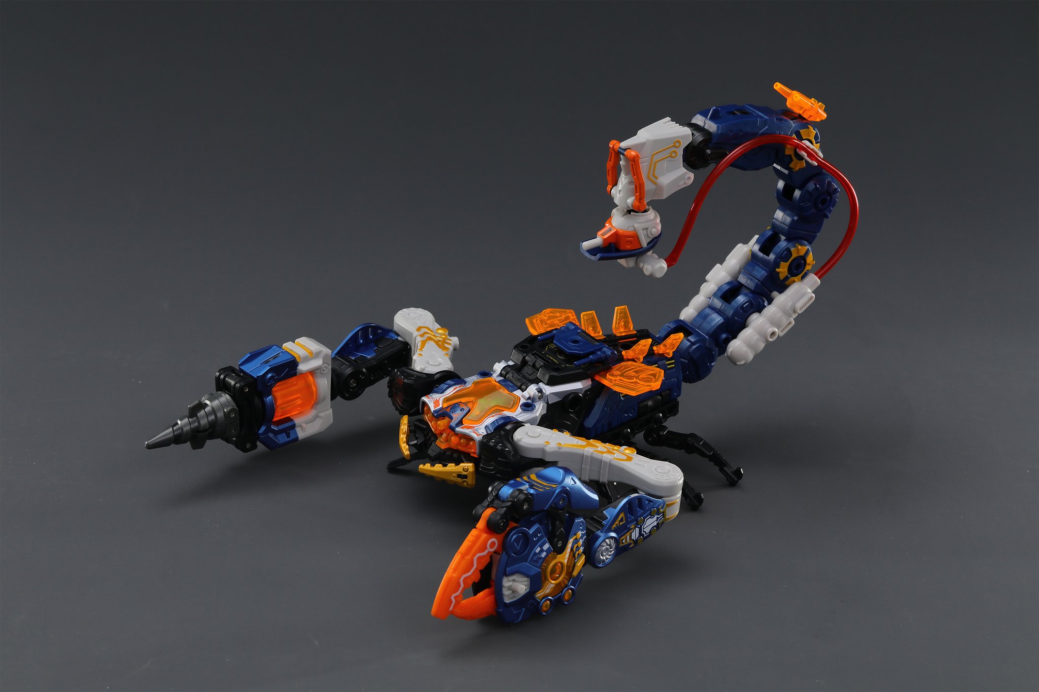 スコーピオン フィギュア 黒と緑　パーツ折れ　爆丸 The impact is incredible! Shinkansen Transforming Robot