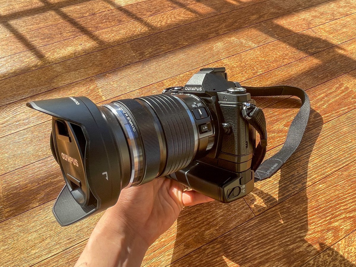 suteneko516's tweet image. 久しぶりにE-M5引っ張り出して縦グリップと12-100mm付けてみた

結構好き

#omd
#em5 
#OLYMPUS