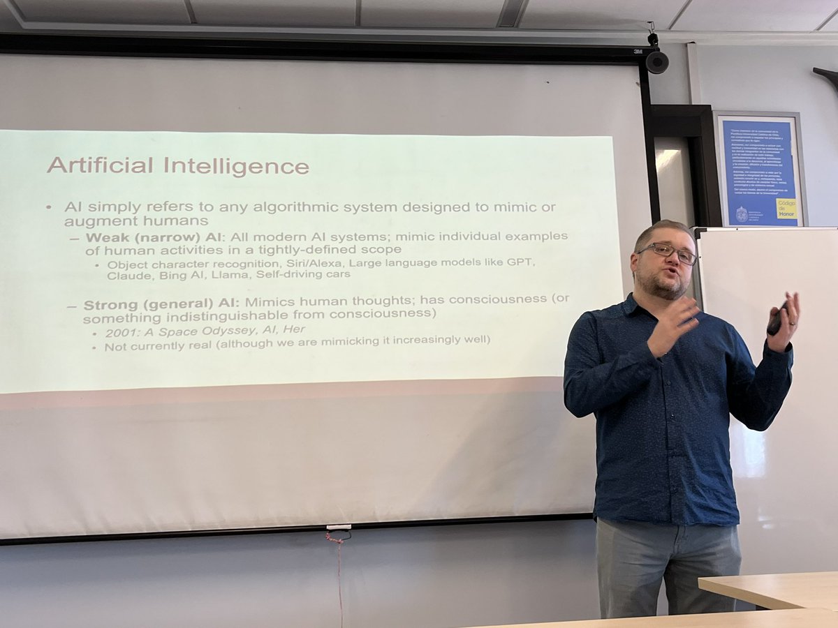 Today we had <a href="/rnlanders/">Richard N. Landers</a> presenting at <a href="/EscuelaAdmUC/">EAUC</a> <a href="/ucatolica/">Universidad Católica</a>. Great talk on artificial intelligence, machine learning, and hiring audits. It was, at the same time, research-based, technical and even philosophical, but with lots of practical implications.