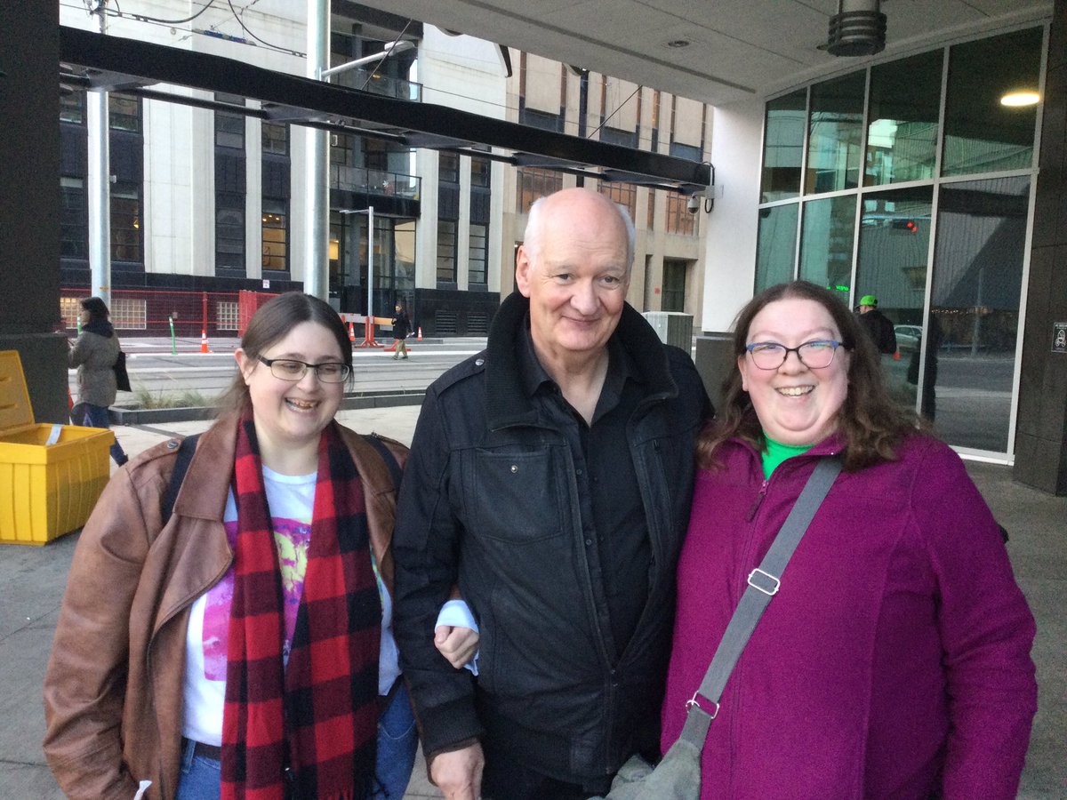 Modern_Ren_Geek's tweet photo. @colinmochrie I met you today, my friend and I had selfies with you. I want to say it was an honour meeting you. And sorry I rambled so much. I was so very happy. https://t.co/4aT1zdQRQi