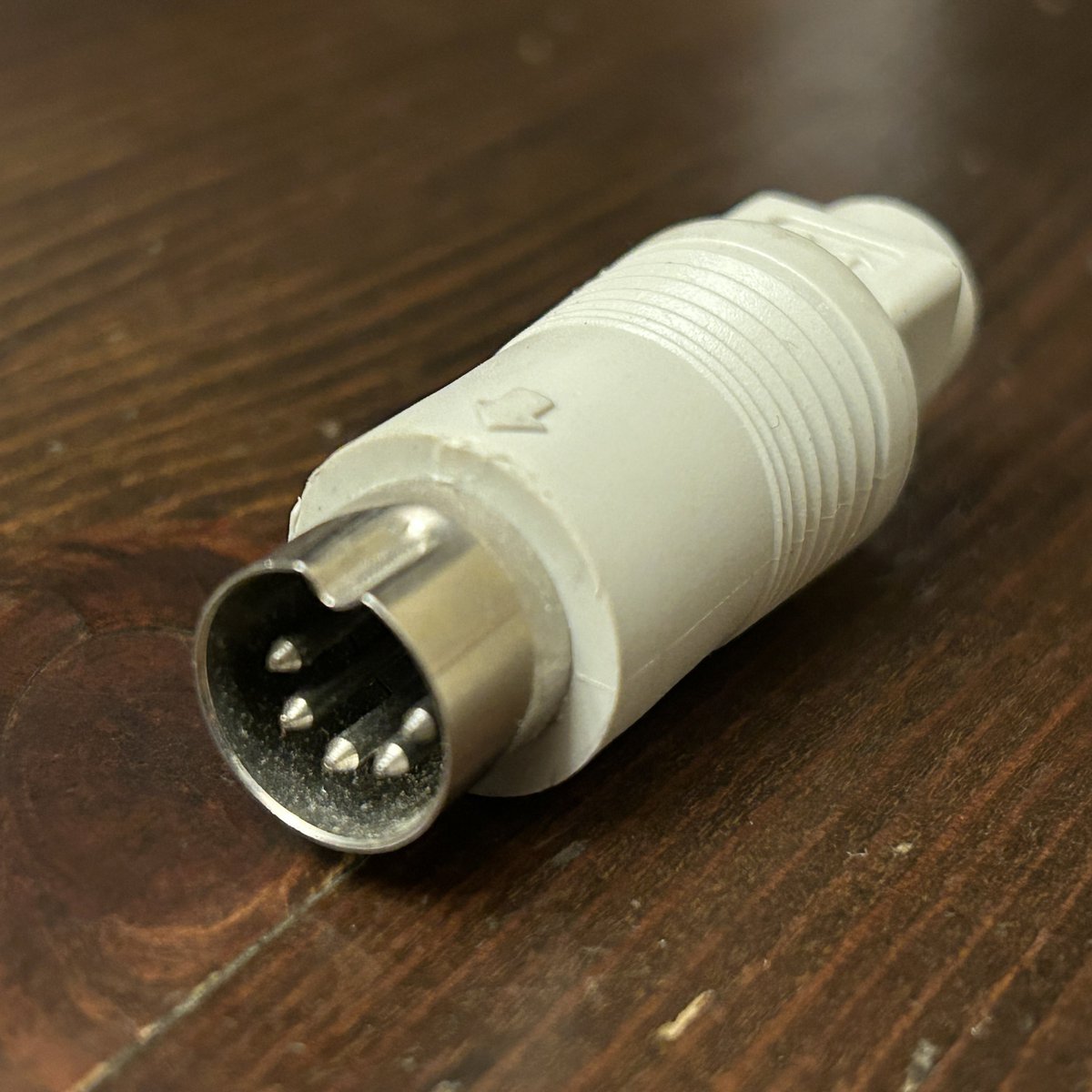 andrewhoyer's tweet image. If you ever used this type of adapter, you were part of an epic time in computing.