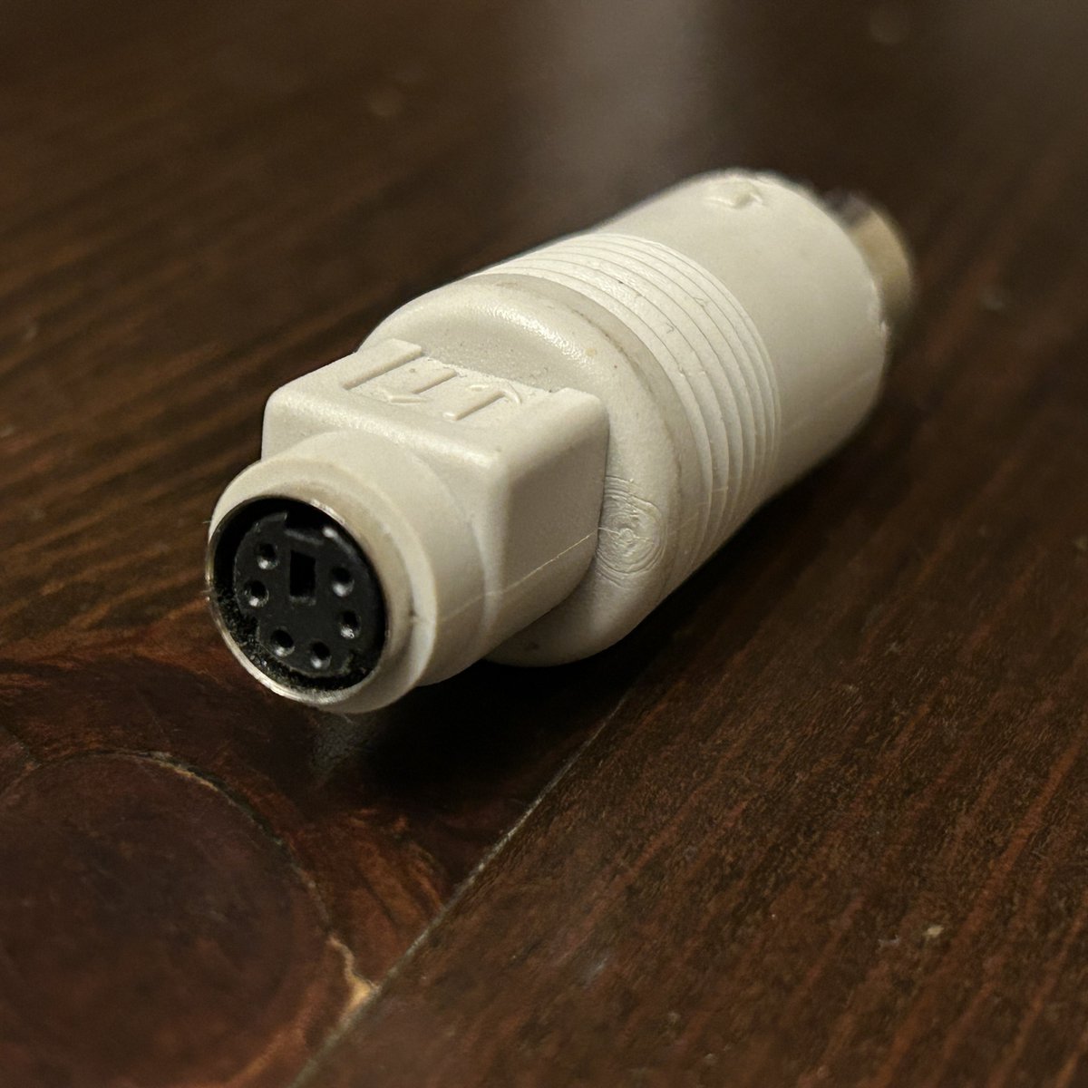 andrewhoyer's tweet image. If you ever used this type of adapter, you were part of an epic time in computing.