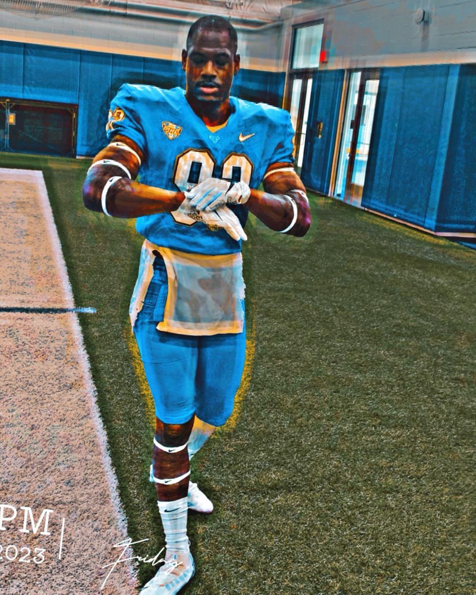 SweetBlessing19's tweet photo. @UBFootball 
From Hawkins Middle to Forest High to EMCC now manyyyyy miles away. I’m still one proud Mama!!! https://t.co/Ih38dy5ibR
