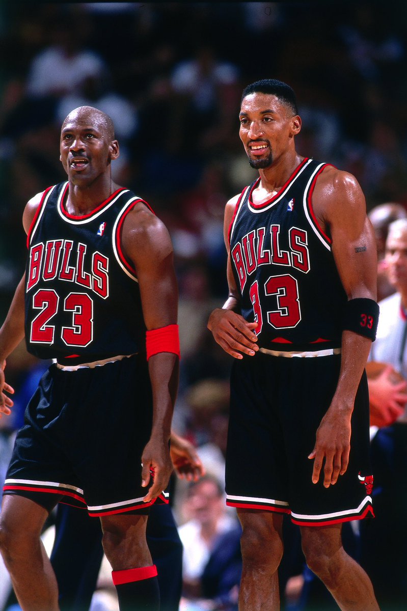 timelesssports_'s tweet photo. 1998 Jordan and Pippen. 📸 https://t.co/M0sWi72Lm3