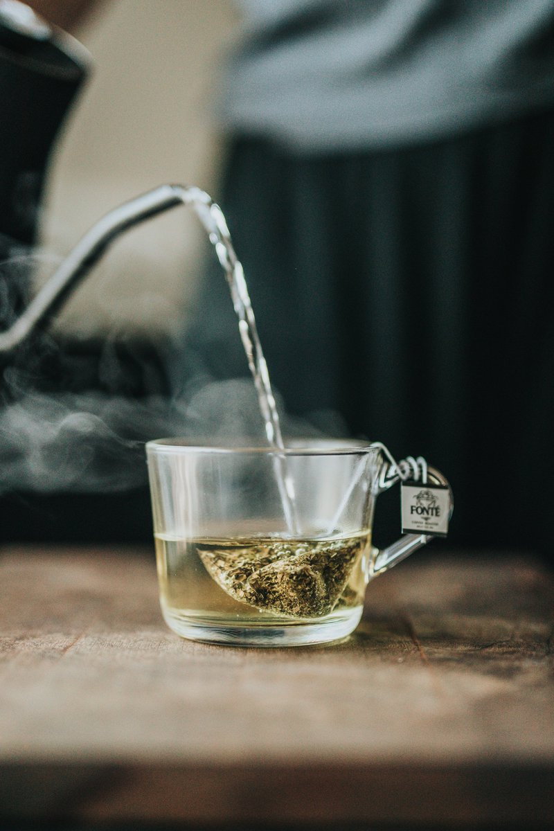 JCoxOnline101's tweet image. Savoring the serenity, one pour at a time. 🍵✨ #TeaTimeMagic #GreenTeaMoments
