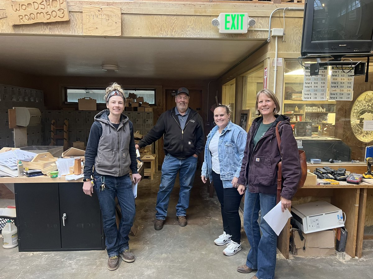 Had a great #CTE Advisory meeting at <a href="/ParadiseHighSc1/">Paradise High School</a> this afternoon! This collaboration with local businesses and programs like <a href="/buttecollege/">Butte College</a> is key.