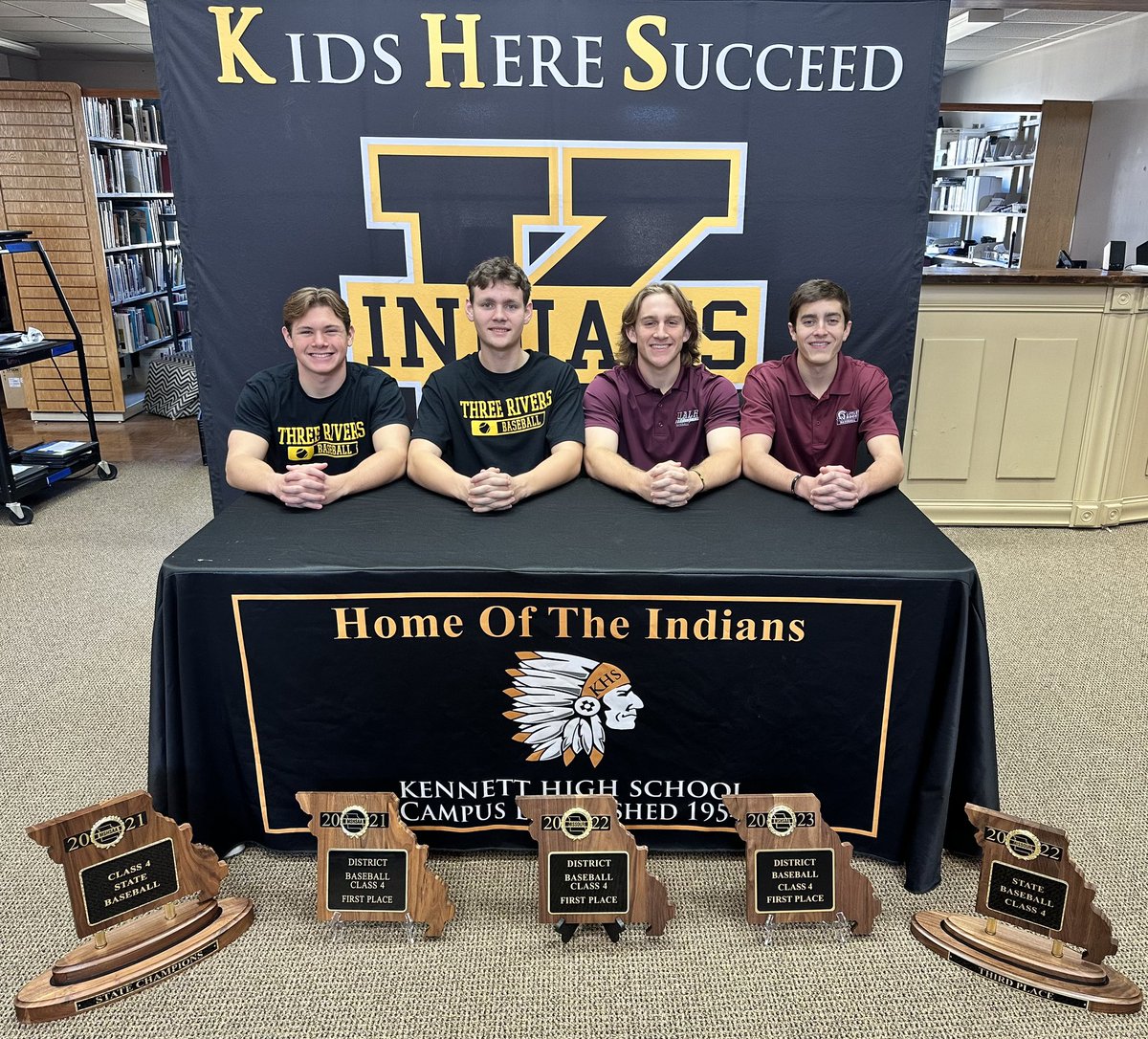 Congratulations to these guys for signing today! #Proud <a href="/AshtonW2024/">Ashton Williams</a> <a href="/JCPoole8/">JC Poole</a> <a href="/BranumPeyton/">Peyton Branum</a> <a href="/MattGardner_3/">Matthew Gardner</a>