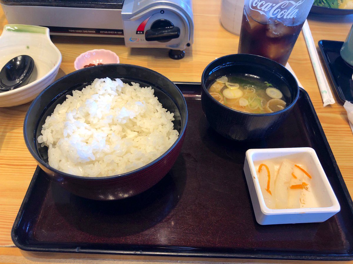 pickles_my_life's tweet photo. ではでは…😋
いっただっきまぁ〜す‼️✨😆👍🙏
#とんでん
#tonden https://t.co/nFGgwq0Wc0