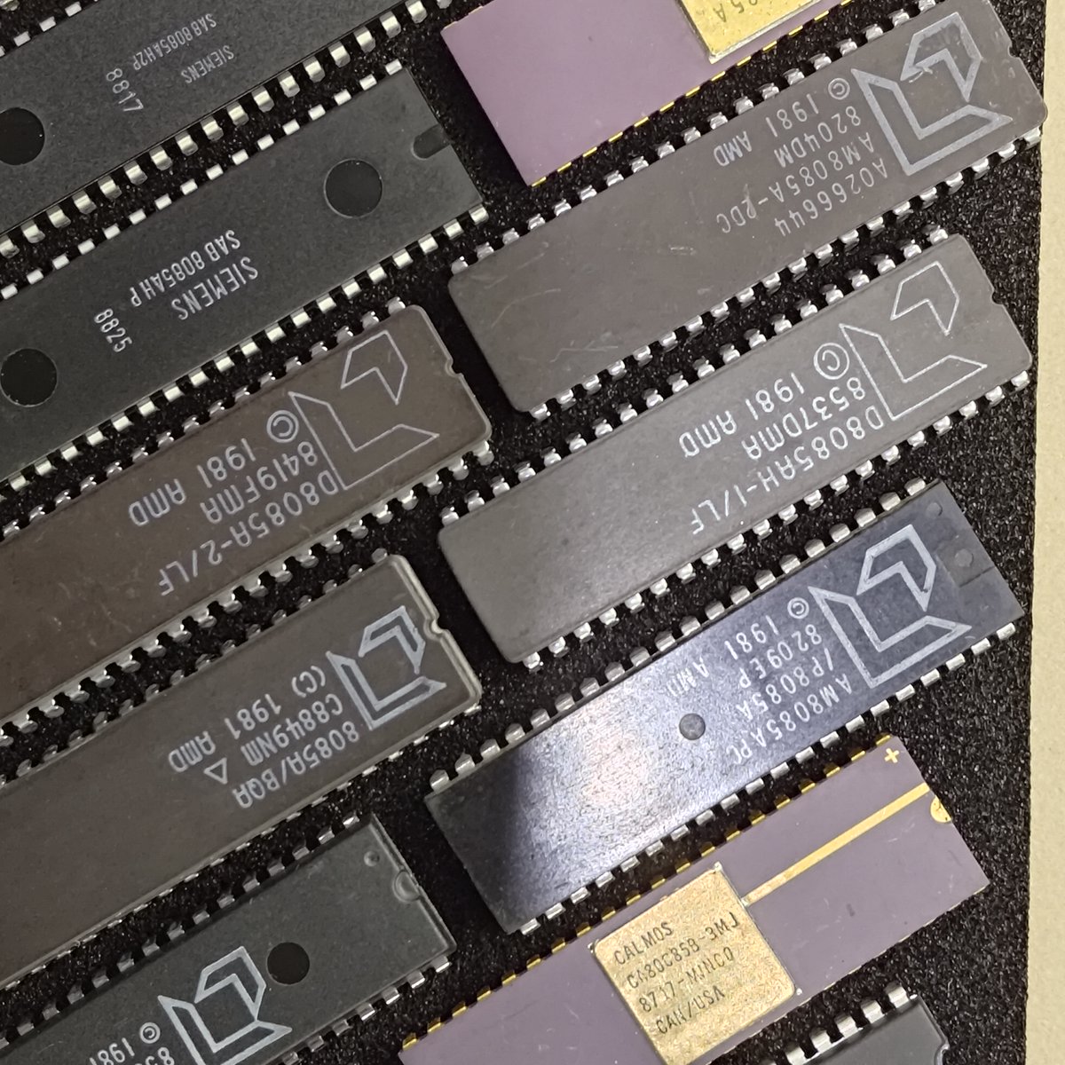 arapix's tweet image. #Edgetech+ いちばんの見どころはココだろう。Chip museum。趣味でAMDの写真多め。