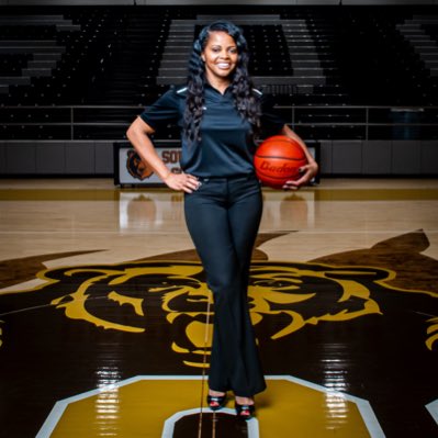 SydelleNicole's tweet photo. #NewProfilePic https://t.co/Z6ZO3y9bvt