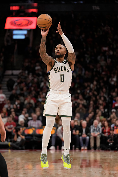Damian Lillard is the first player in Bucks history to score 35 points and assist on 35 points in the same game. h/t @EliasSports