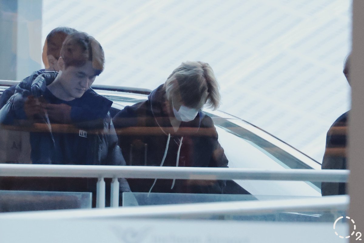 _oxygenO2's tweet image. 231116 지민 인천 출국 

˗ˋˏᐢ &amp;gt;̯-̮&amp;lt;̯ ᐢˎˊ˗   
푸석푸석강아띠…

#지민 #JIMIN #BTS #방탄소년단
@BTS_twt