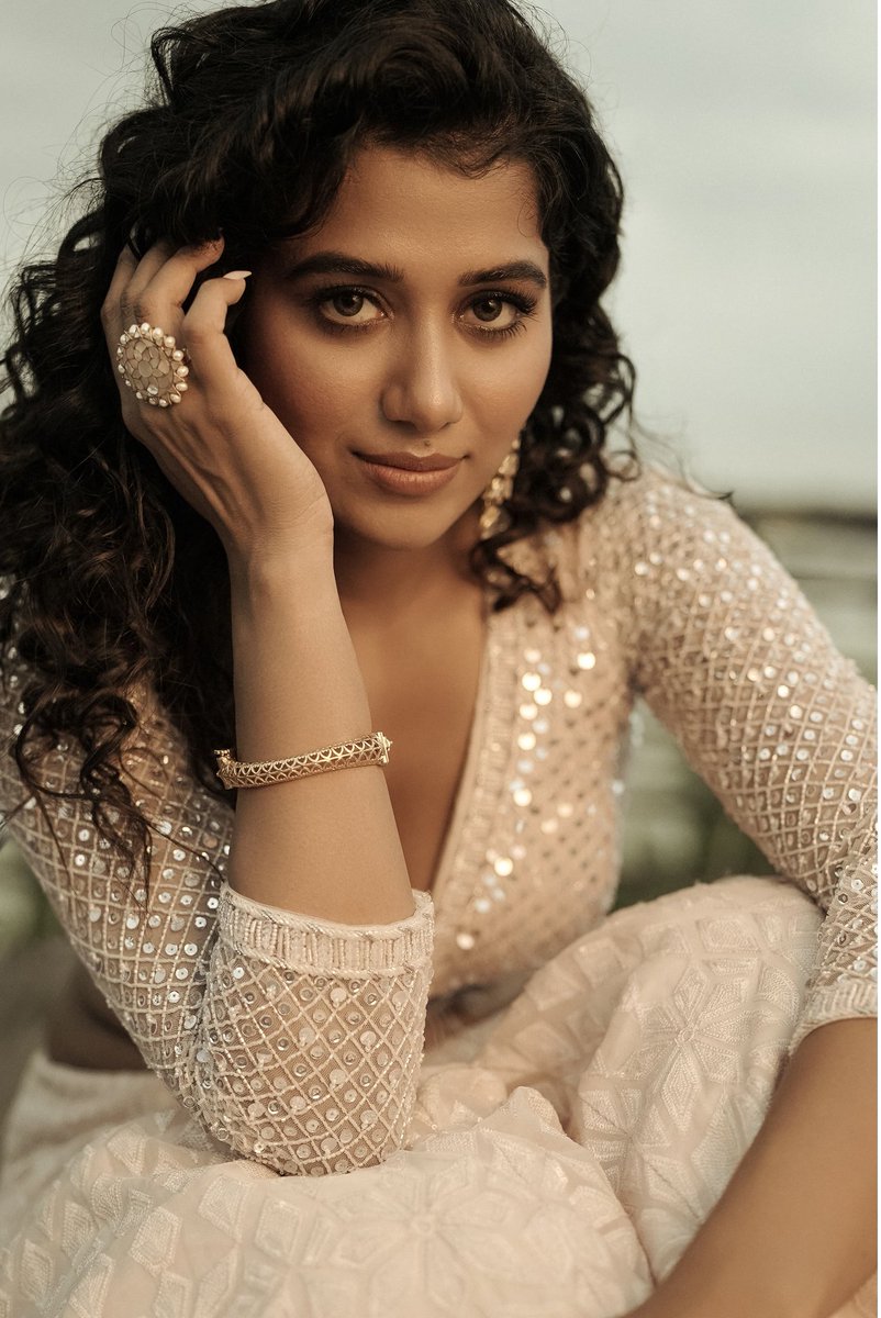 Kollysodaa's tweet photo. #IRIR Fame #ShilpaManjunath Ma'am Latest Photoshoot Snaps ๐
#IspadeRajavumIdhayaRaniyum #Shilpa #Tamilactress https://t.co/R2bEFcpSIg