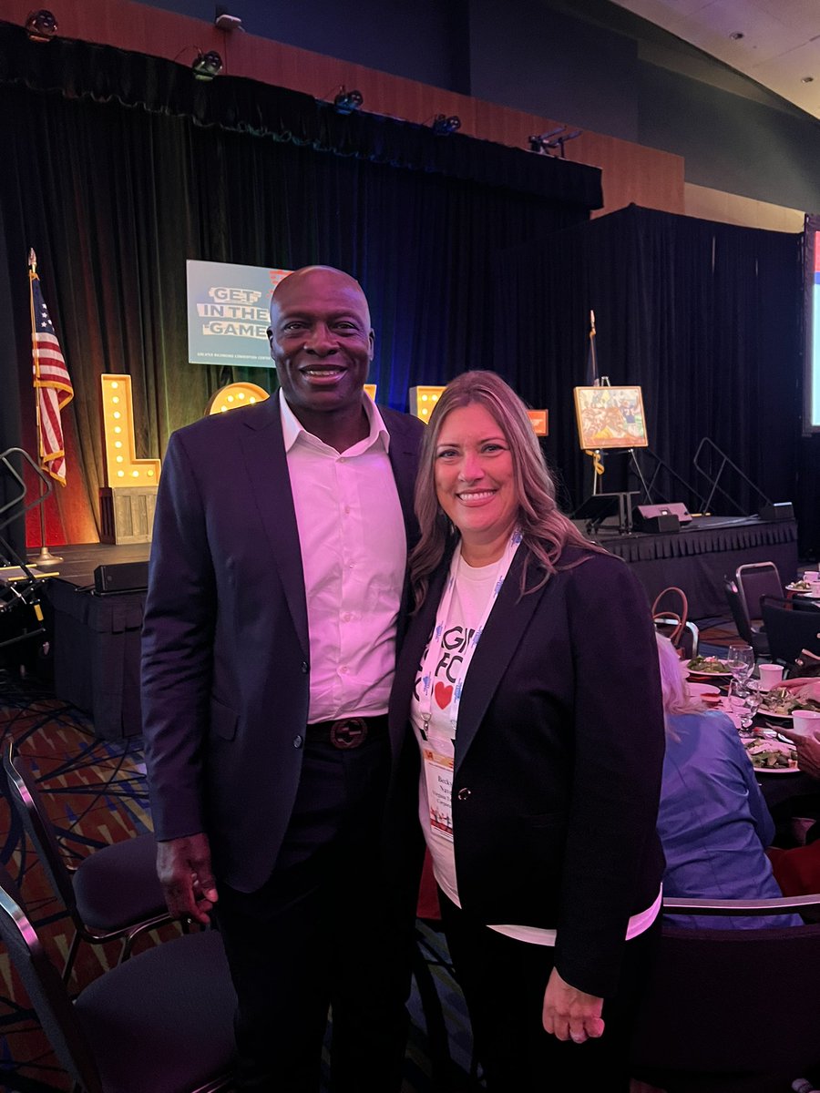 Becky Nave tweet media