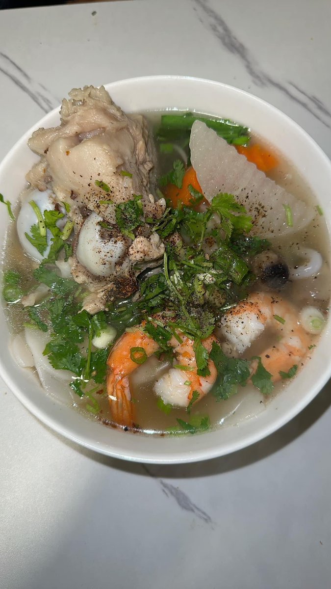 HTKP12345's tweet photo. Đú trend bánh canh phồng tôm thôi
🤩🤩🤩
#comnha #ngonbo #dutrend https://t.co/ccgxCLcvf9