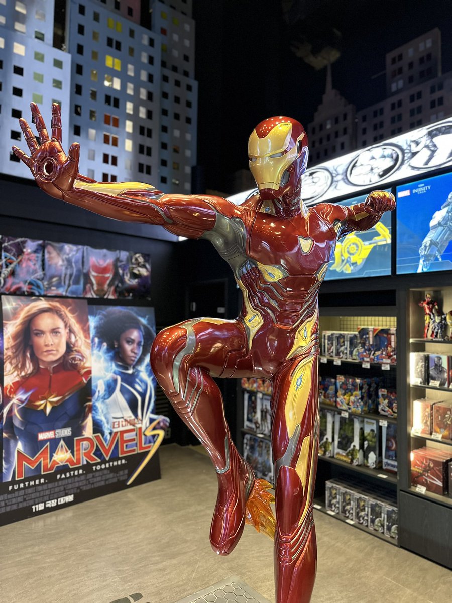 MARVEL_mcs's tweet image. 【마블컬렉션 #뉴히어로】

마블컬렉션에 새로운 히어로가 등장!
닥터스트레인지와 스타로드, 캡틴까지!

새로운 히어로와 함께 마블컬렉션에서
추억을 만들어보세요

#MARVELCOLLECTION