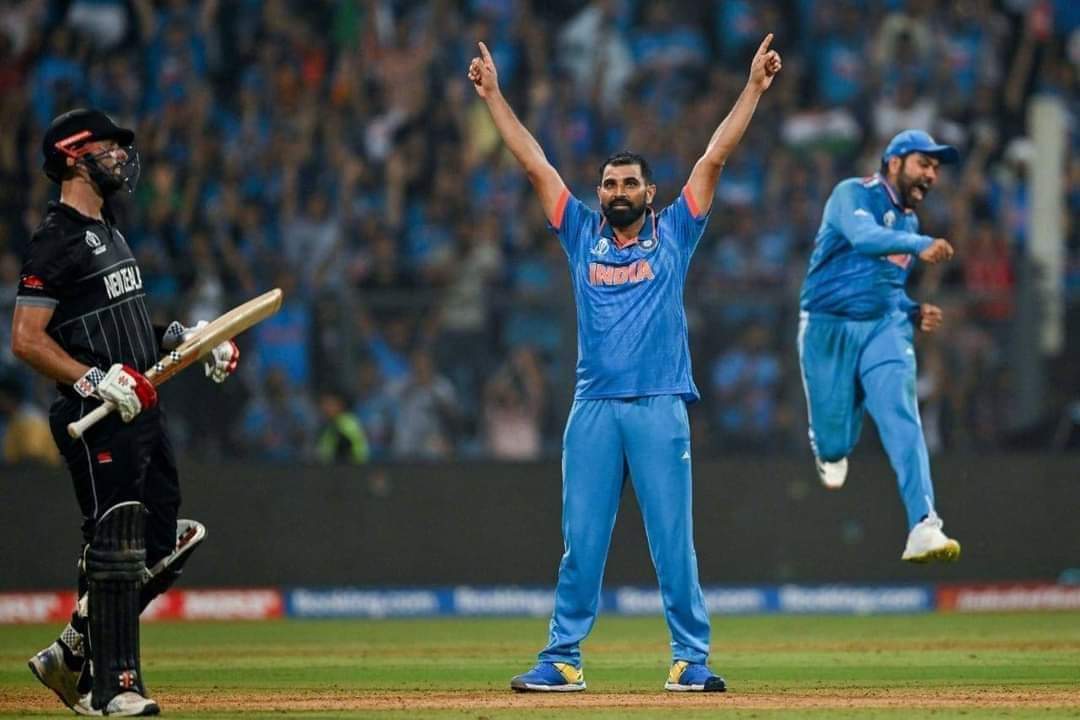 Unbelievable performance by #TeamIndia in the #IndvsNZ semi-final! 🔥 Kohli's 50th ODI century, Shami's record-breaking 7-wicket haul, Shreyas' outstanding innings, and the sublime partnership of Rohit and Shubman paved the way to our 4th World Cup final. Let's bring it home🏆🇮🇳