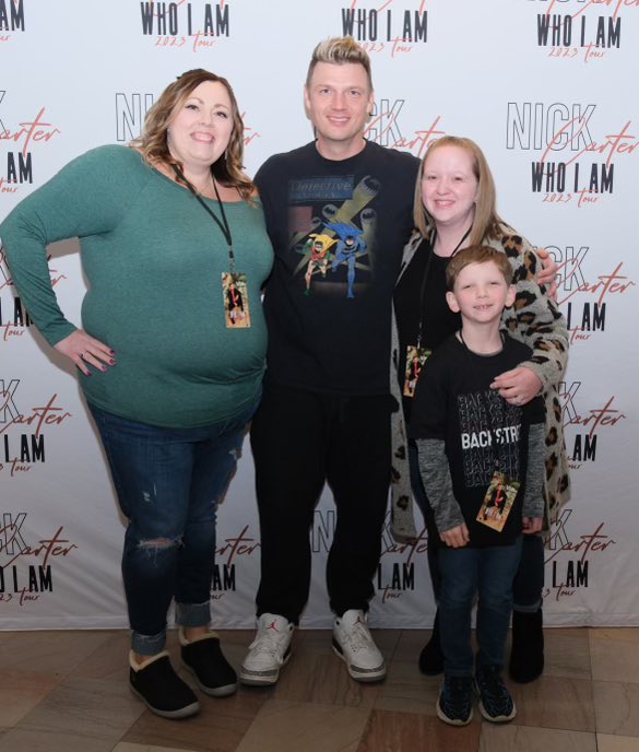 aalber87's tweet photo. Life long dream finally came true! ❤️😍Thanks for an awesome show @nickcarter! My bestie and I have been friends for 30 years and BSB fans almost as long! Thanks for the memories! #boston #backstreetboys #nickcarter https://t.co/KOivDwpvi2