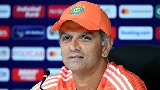 Dear Rahul Dravid, 

They said horrendous things &amp; wanted you sacked during defeats but I hardly see you being credited now that we’ve dominated our way to the WC Finals. Firstly, Thank you for creating the happiest environment I’ve ever seen in this team.  (1/3) #INDvsNZ