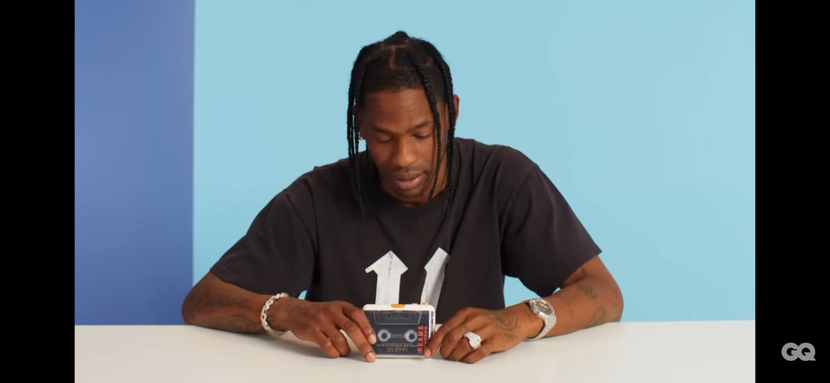 beams WINTECH Travis Scott カセットウォークマン Travis Scott来日中原宿のBeams Recordsで買い物しているところ見かけ