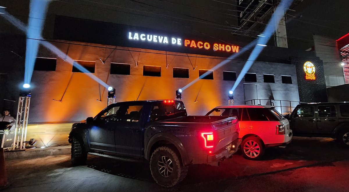 JRPalaciosChapa's tweet photo. Muchas felicidades a mi compadre, colega, socio, hermano Rayado y amigo @pacoshows por la Gran Apertura de uno de sus sueños, hechos realidad - #lacuevadepacoshow

Visítenlo en Ave. Paseo De Los Leones #2212 en Cumbres 2ndo Sector.

#PacoShow
#LaCuevaDePacoShow https://t.co/ACRMyiKhNx