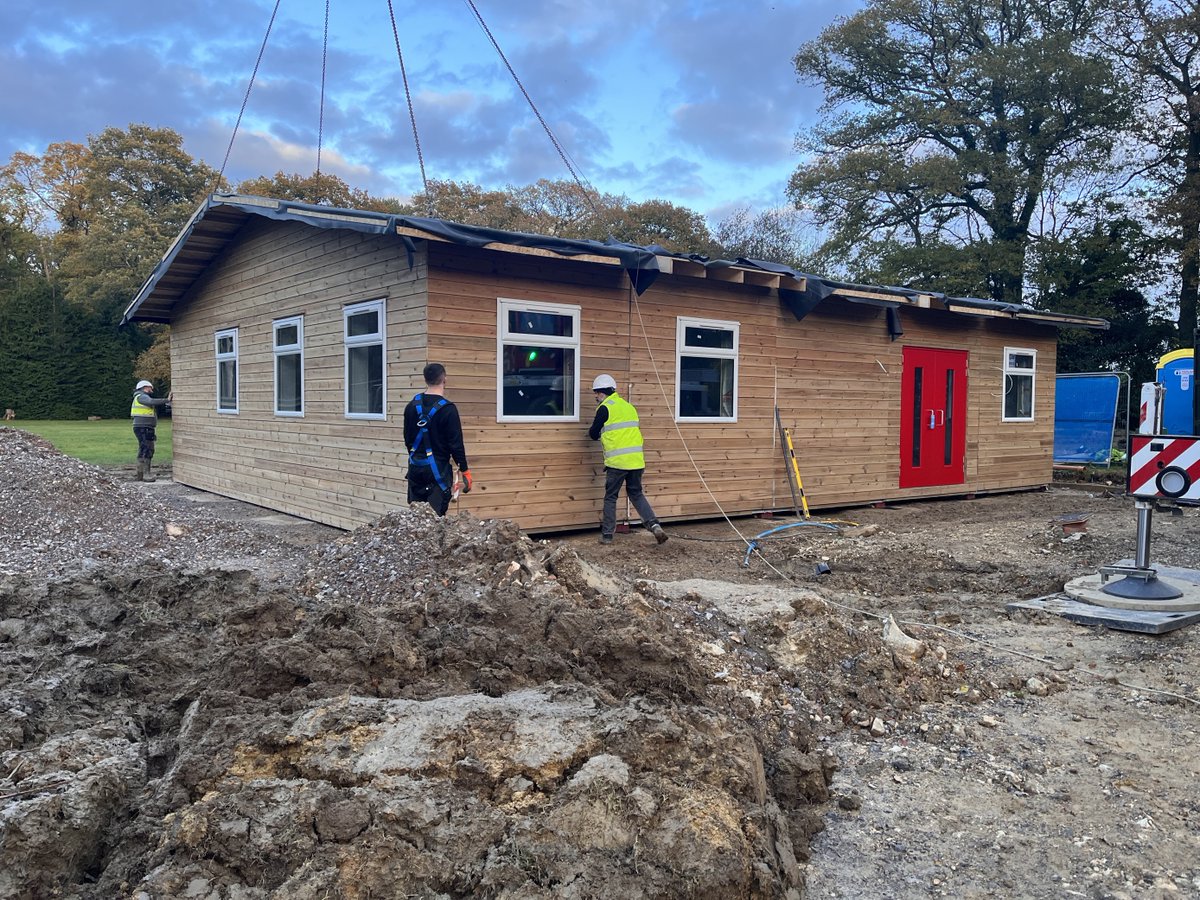 Our new reception building has arrived on site at Youlbury! This'll provide our visitors with a warm welcome, a brand new shop, and a much-needed office and staff room for our team. It'll be in action from January. 👷‍♀️🚧