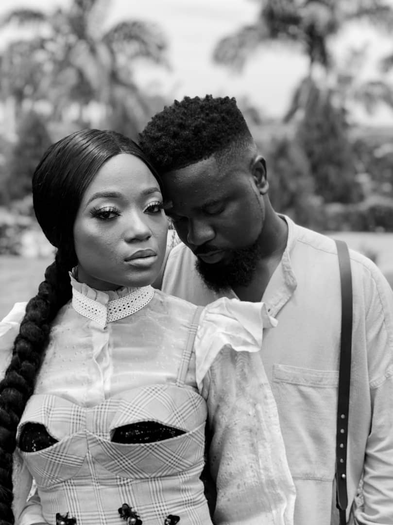 PulseGhana's tweet image. Name a better duo. We'll wait!

#sarkodie x #efya 🎶🎙️