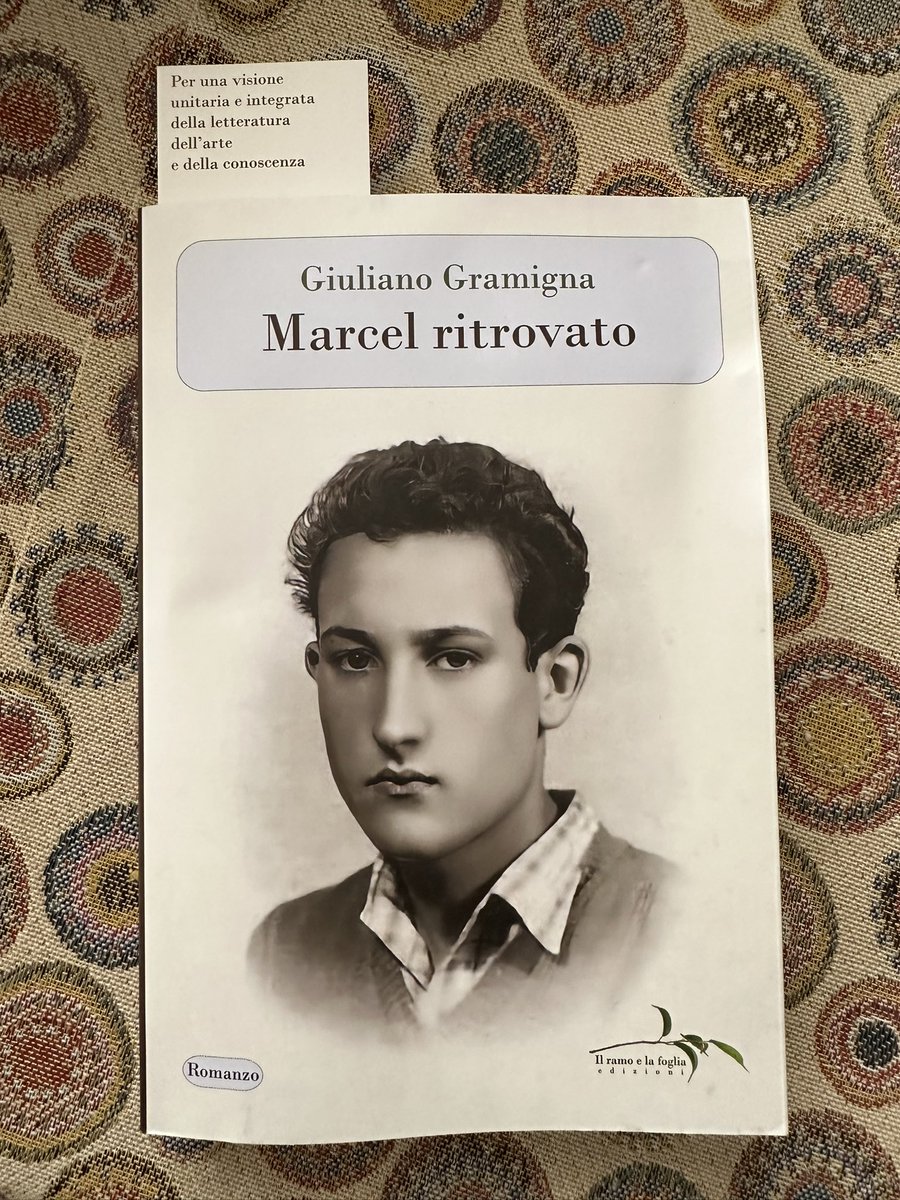 Gianfranco Cefalì (@one_more_red) on Twitter photo C’è sempre un po’ di emozione nell’aprire e sfogliare un libro di una casa editrice “nuova”, che entra nella nostra biblioteca per la prima volta. Ma ancora più grande è l’emozione di scoprire un autore che non conoscevo.
<a href="/ilramoelafoglia/">Il ramo e la foglia edizioni</a> C’è sempre un po’ di emozione nell’aprire e sfogliare un libro di una casa editrice “nuova”, che entra nella nostra biblioteca per la prima volta. Ma ancora più grande è l’emozione di scoprire un autore che non conoscevo.
<a href="/ilramoelafoglia/">Il ramo e la foglia edizioni</a>