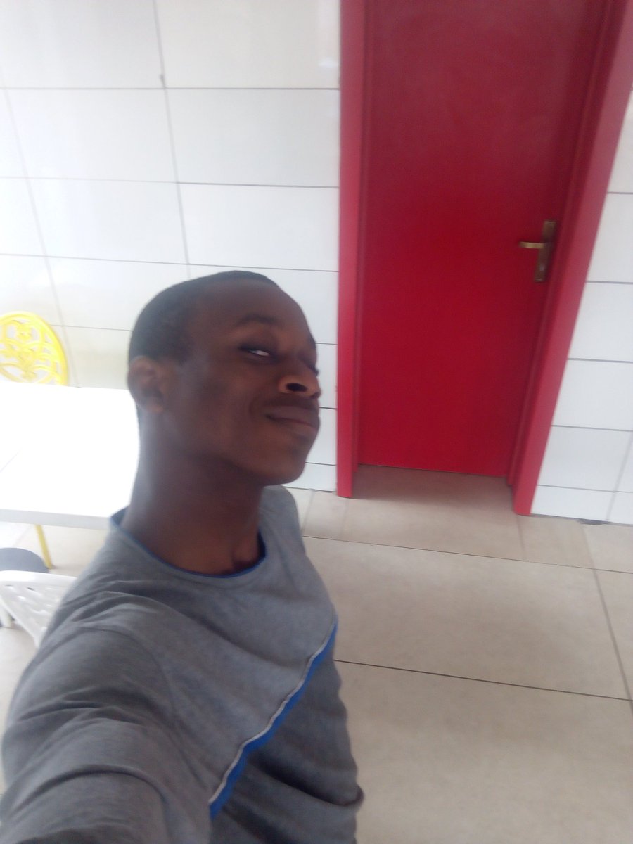 AlexOyo1's tweet photo. Omor I just tire ooo https://t.co/gO2y2M0ssL