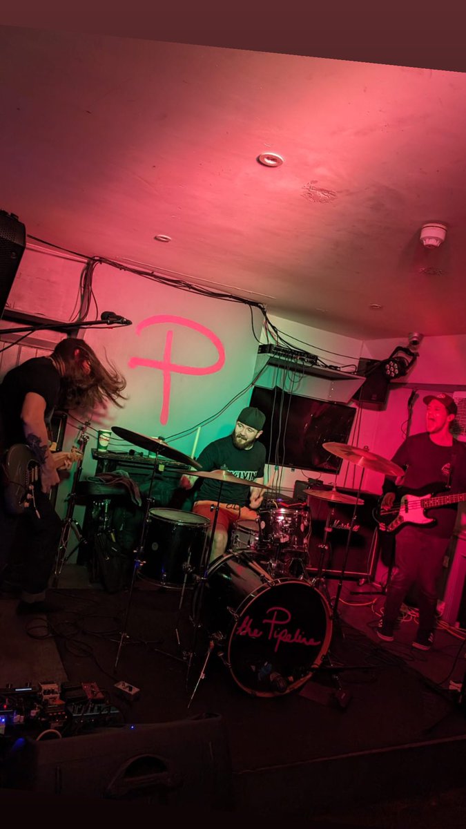 Occupantsnoise's tweet image. THANKS BRIGHTON! we had a blast! 
Big thanks to @heavysleeper_promotions for having us and big shout out to @looseendzmusic &amp;amp; @slimybench 🤘